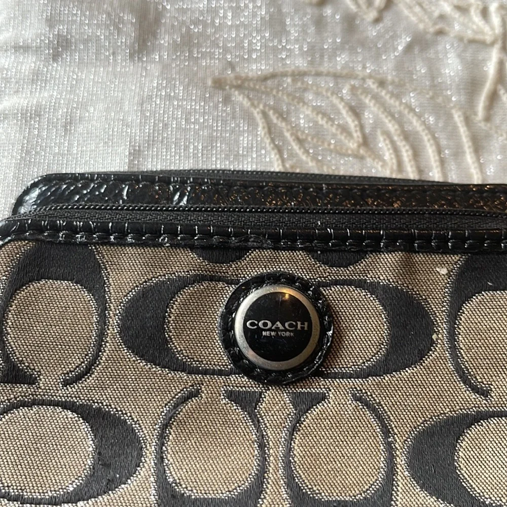Coach wristlet 5.5” - Picture 7 of 8